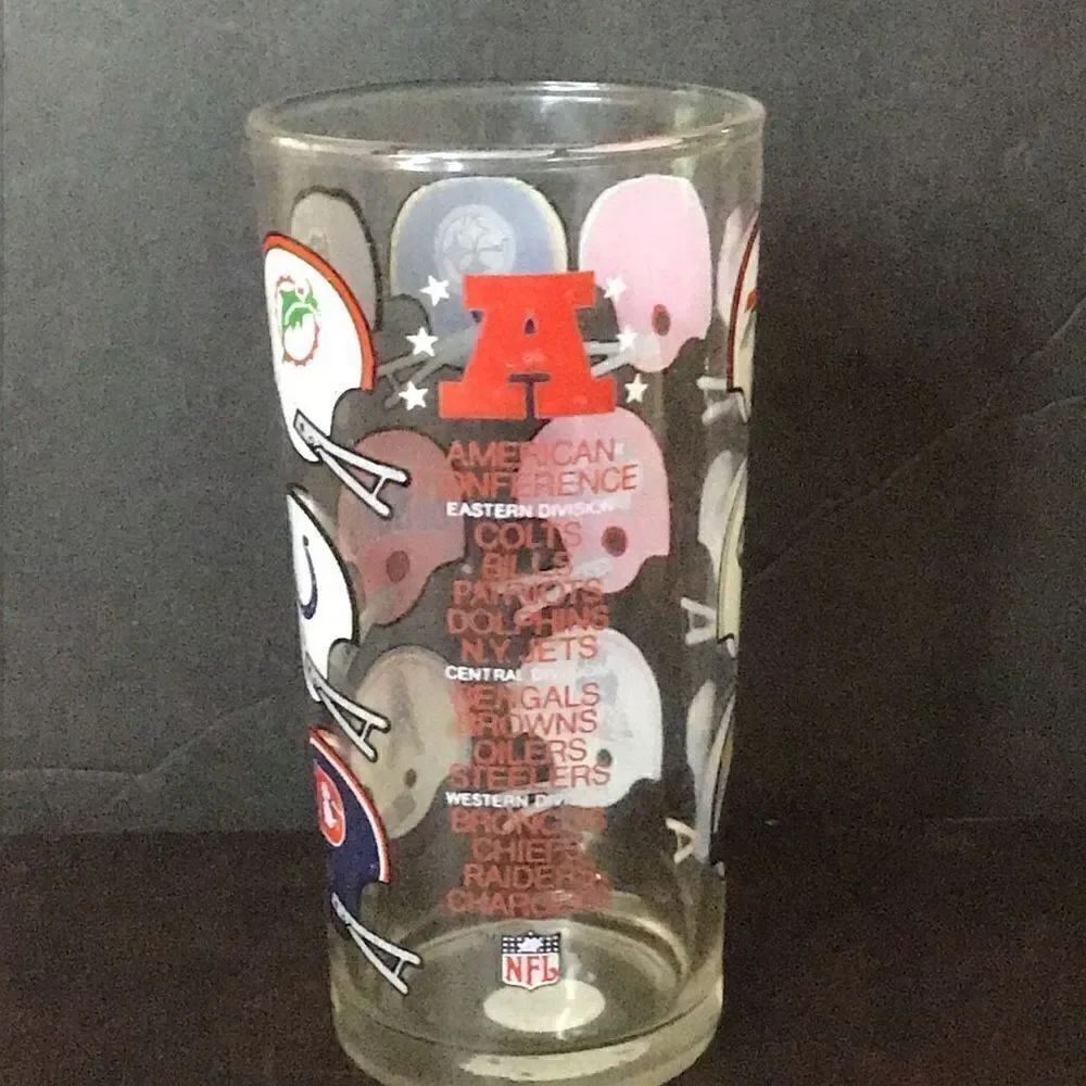 Vintage American League NFL teams glass